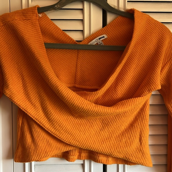 FN orange cropped sweater - Picture 3 of 4
